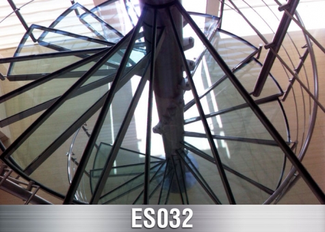 ES032